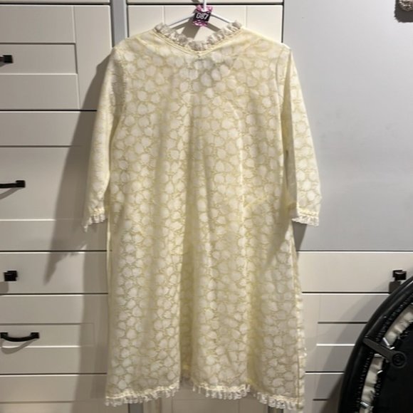 Lat Terrylane Vintage yellow robe and nightie set. Lacey trim. Floral design. M - Picture 4 of 7